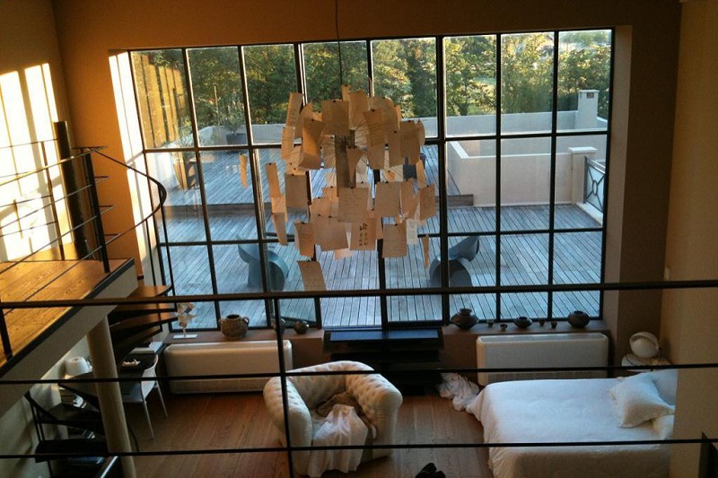 PRICE REDUCED – Located just 10 minutes from the city centre, 15 minutes fr