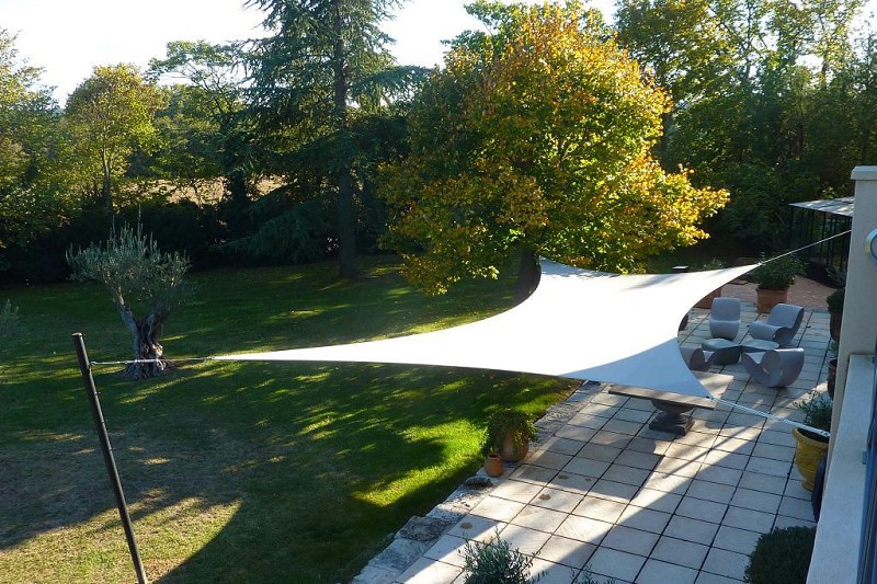 PRICE REDUCED – Located just 10 minutes from the city centre, 15 minutes fr