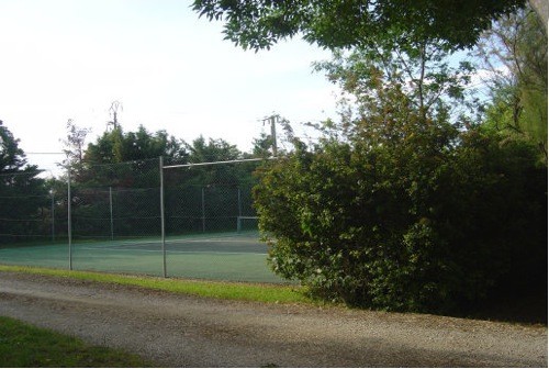 PRICE REDUCED – This property runs overs 1.5 hectares and offers a 19th Cen