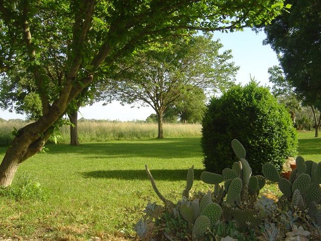 PRICE REDUCED – This property runs overs 1.5 hectares and offers a 19th Cen