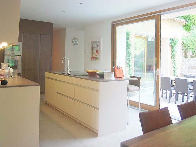 Just 2 minutes away from Moustiers Sainte Marie, in beautiful countryside,