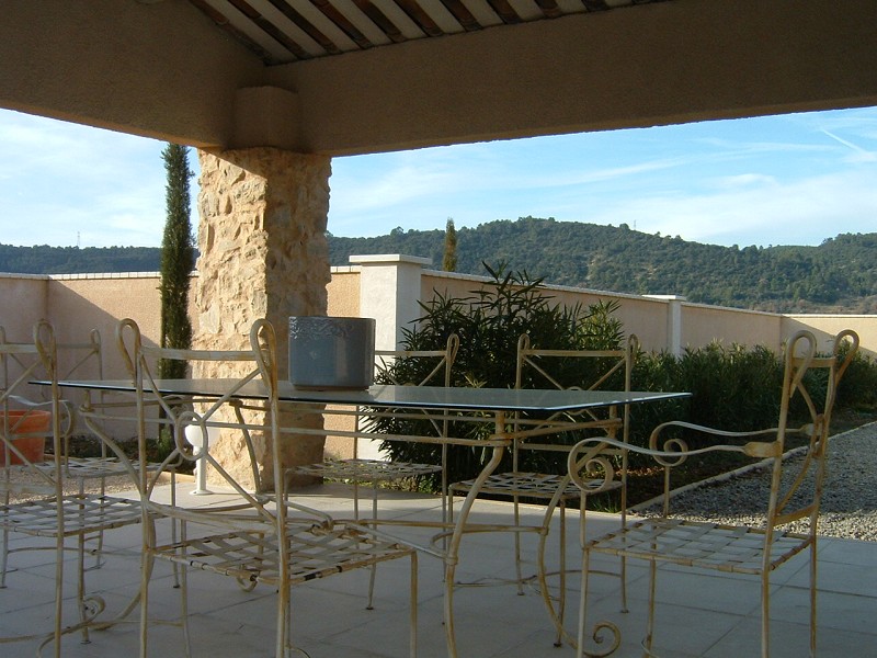 PRICE REDUCED – At the entrance of Greoux les Bains, 18th Century tastefull