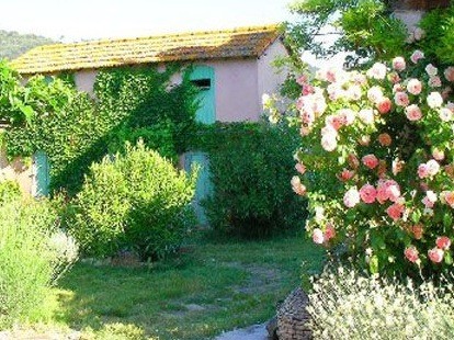 35 minutes from the beaches of St Tropez, surrounded by vineyards, 18th Cen