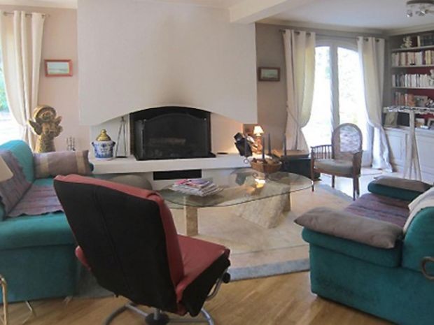 PRICE REDUCED – Lovely villa with swimming pool and beautiful views towards