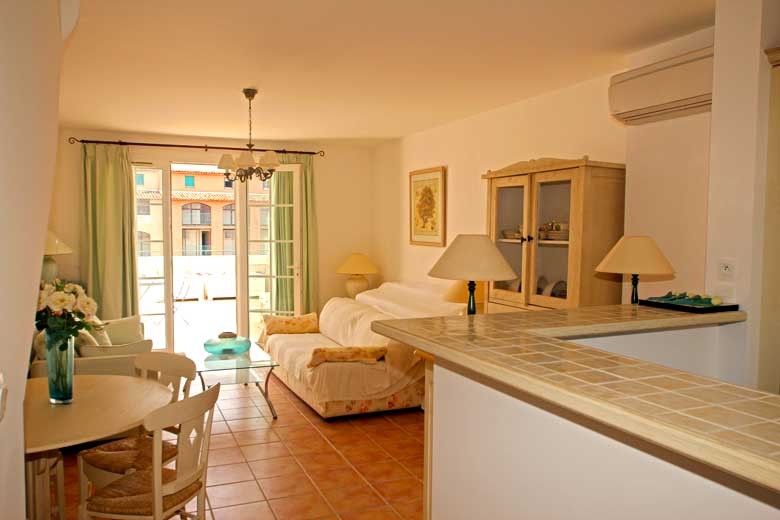 Attached South facing 2 bedroom villa, in a secure residence, just 400m fro