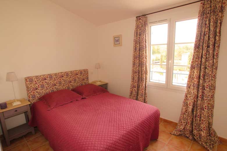 Attached South facing 2 bedroom villa, in a secure residence, just 400m fro