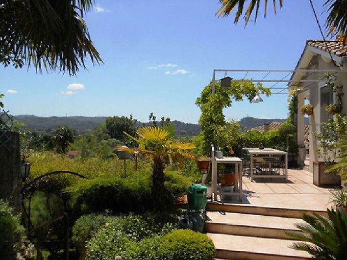 A village house of 150m2 divided into 2 properties with landscaped garden o