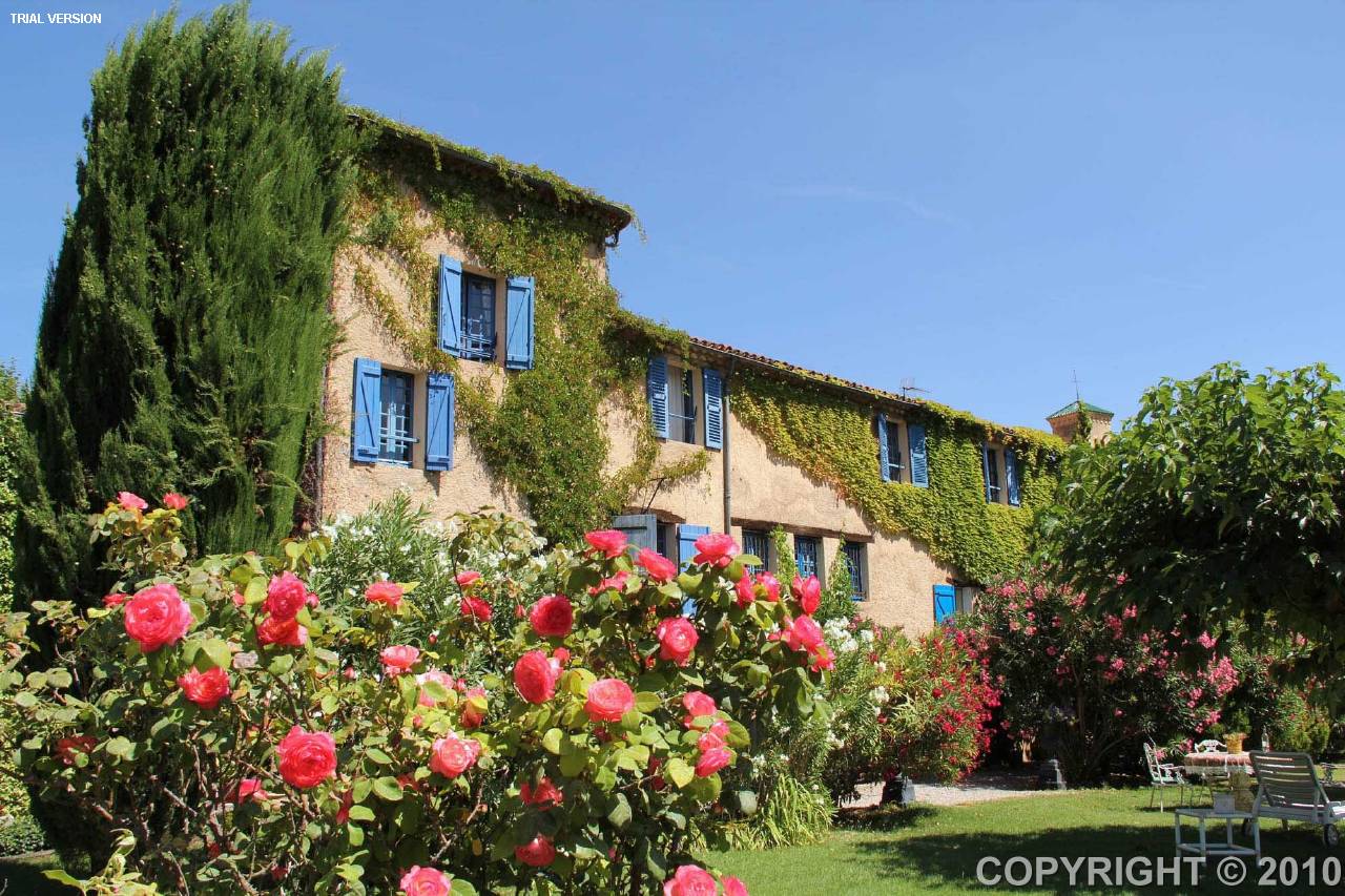 In the village of Aups is this exceptional and historical 18th century prop