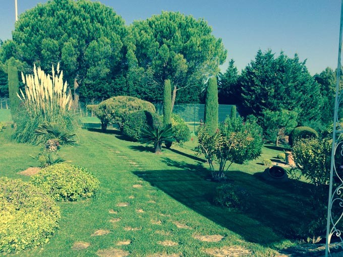 Steeped in history, this 17th Century Manor house is located close to the v