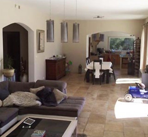 This is a delightful villa In a quiet area, overlooking the countryside and