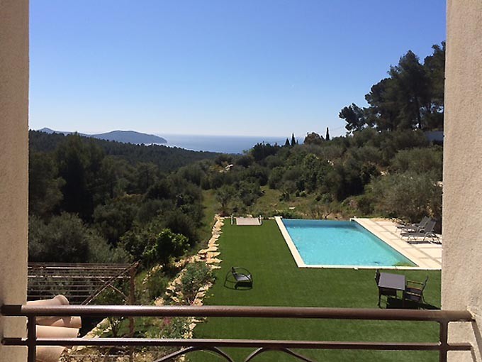 This is a delightful villa In a quiet area, overlooking the countryside and