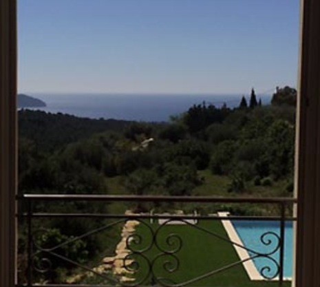 This is a delightful villa In a quiet area, overlooking the countryside and