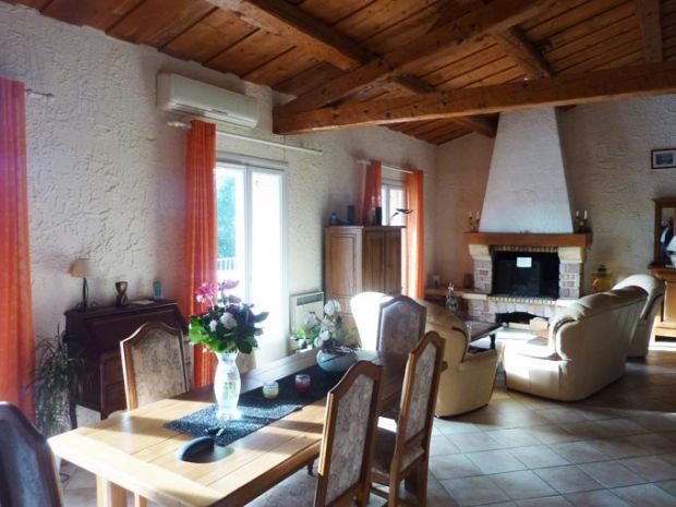 PRICE REDUCED – Villa with a fabulous view in a very peaceful area.Located