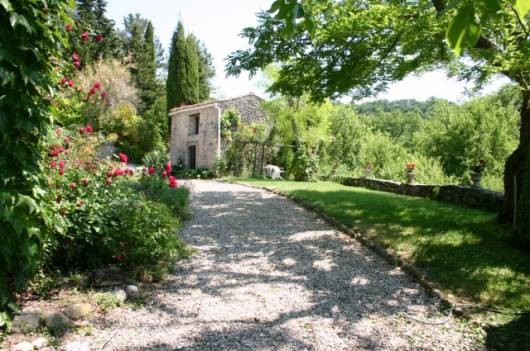 In the Mirepoix area, an attractive Mas dating back to the eighteenth centu