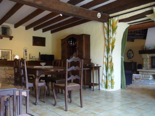 In the Mirepoix area, an attractive Mas dating back to the eighteenth centu