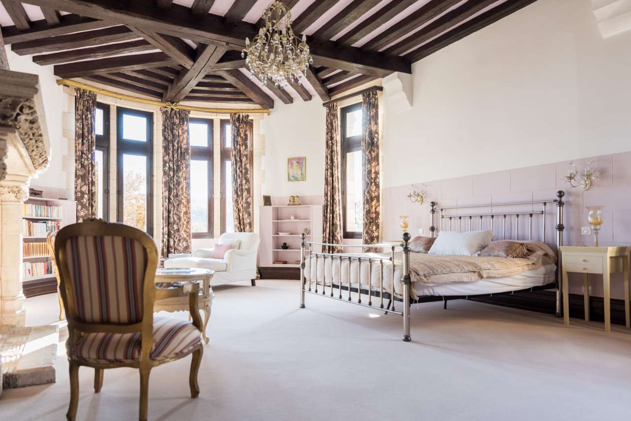 Spectacular castle located west of Paris, in Normandy, only 100km from Pari