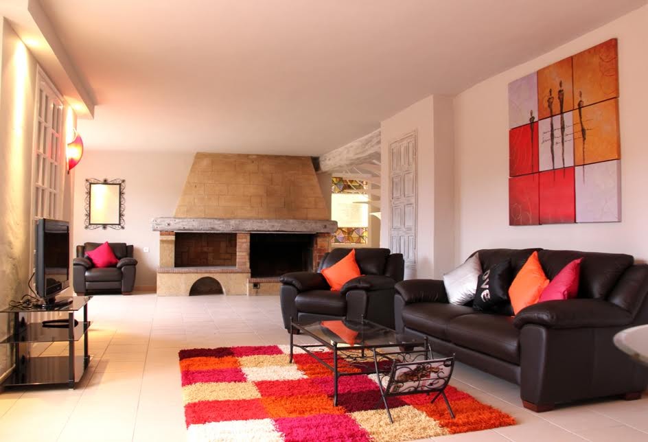 An impressive villa made of natural stone which consists of a unique proven