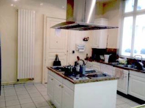 Bright and spacious apartment in a sought-after area of the 16th Arondissem