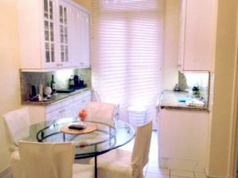 Bright and spacious apartment in a sought-after area of the 16th Arondissem