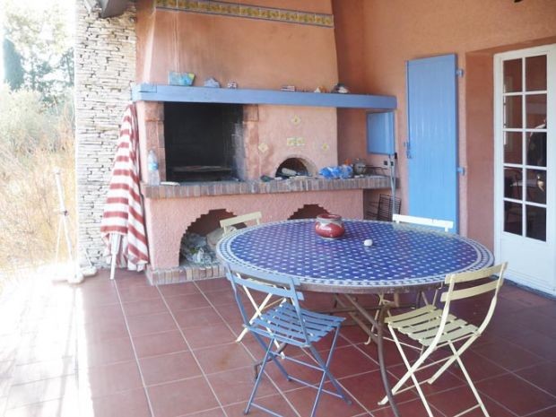 Lovely villa in a countryside setting , 45 minutes from Toulon in the Var h