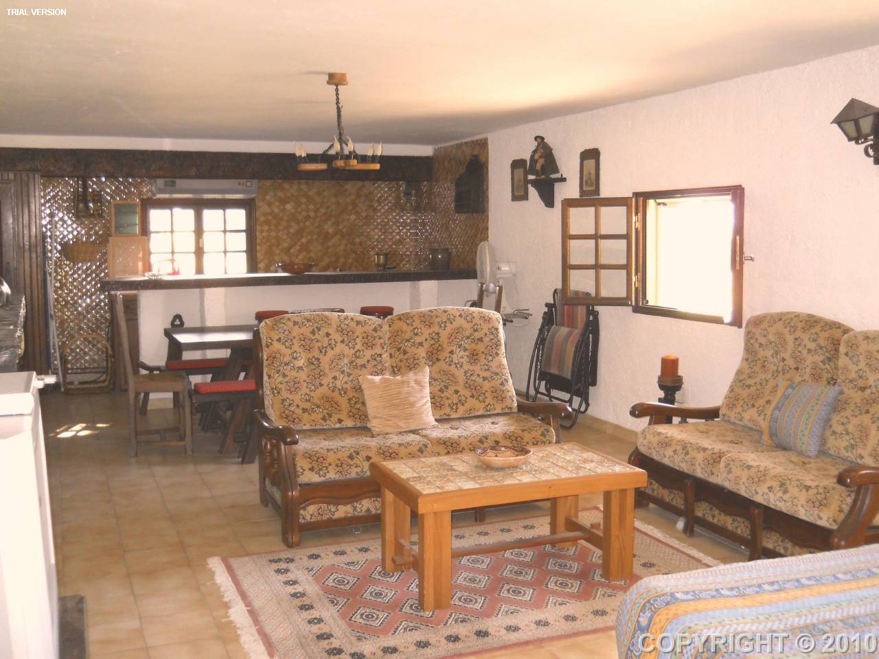 Beautiful Provencal villa in the southern Luberon area, just 5km from the f