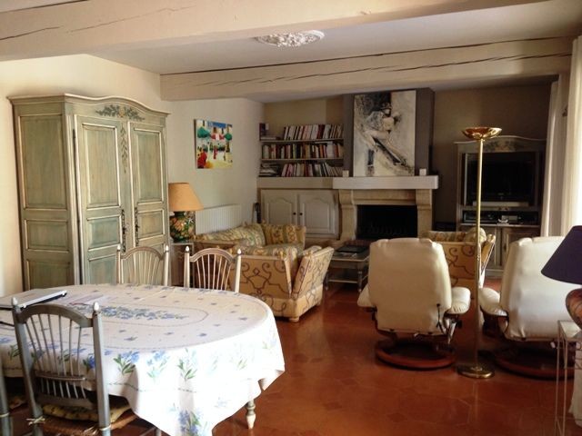 Delightful 3 bedroom villa with swimming pool close to Lourmarin in the Sou
