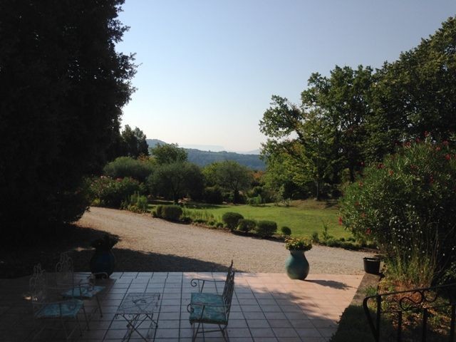 Delightful 3 bedroom villa with swimming pool close to Lourmarin in the Sou