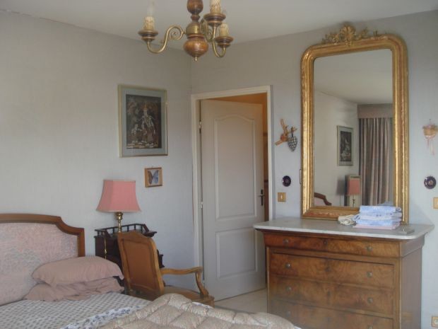 Quality T5 apartment with 136m2 of living space in a quiet location in the