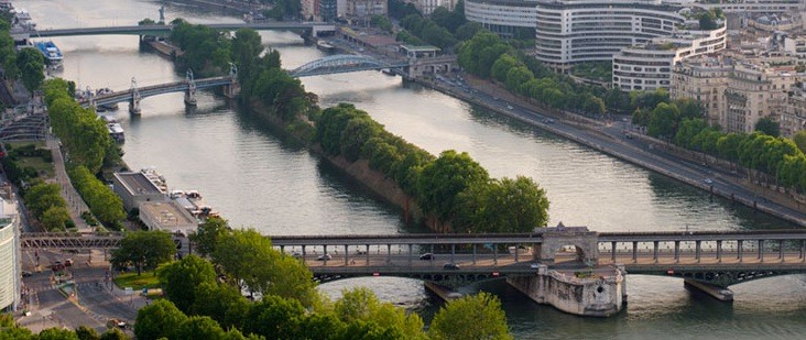 This elegant 5 star hotel in the 16th Arrondissement of Paris is an outstan
