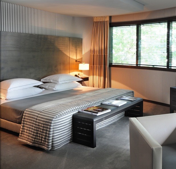 This elegant 5 star hotel in the 16th Arrondissement of Paris is an outstan