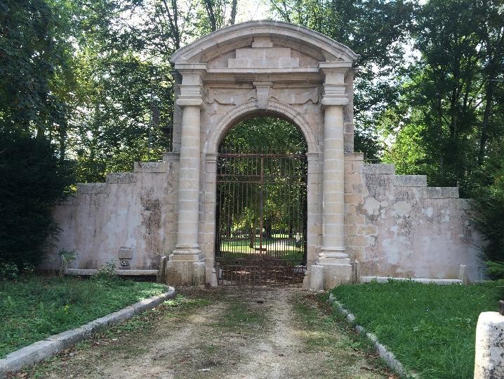18th Century chateau located in Burgundy, at the edge of a village in a cha