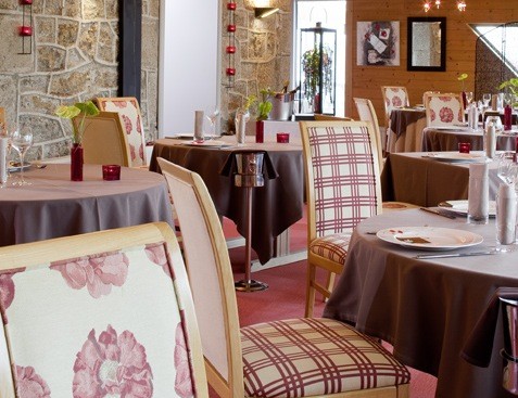 Attractive and beautifully situated 29 bedroom hotel in the pretty village