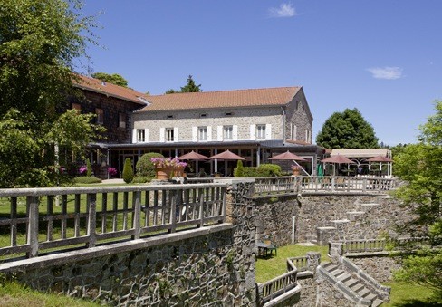 Attractive and beautifully situated 29 bedroom hotel in the pretty village