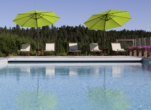 Attractive and beautifully situated 29 bedroom hotel in the pretty village