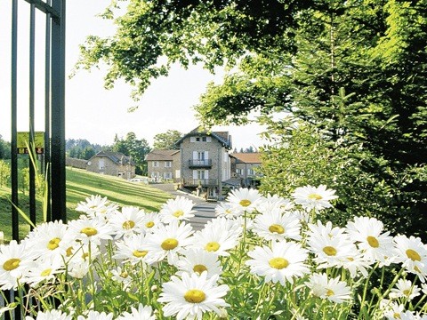 Attractive and beautifully situated 29 bedroom hotel in the pretty village