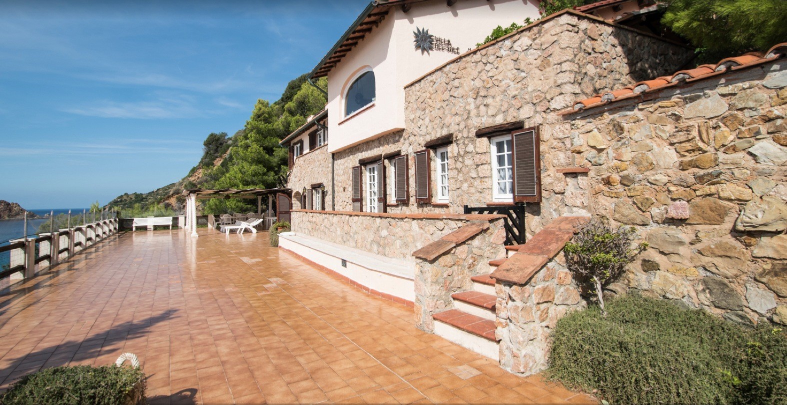 6 bedroom Villa for sale with sea view in Monte Argentario, Tuscany
