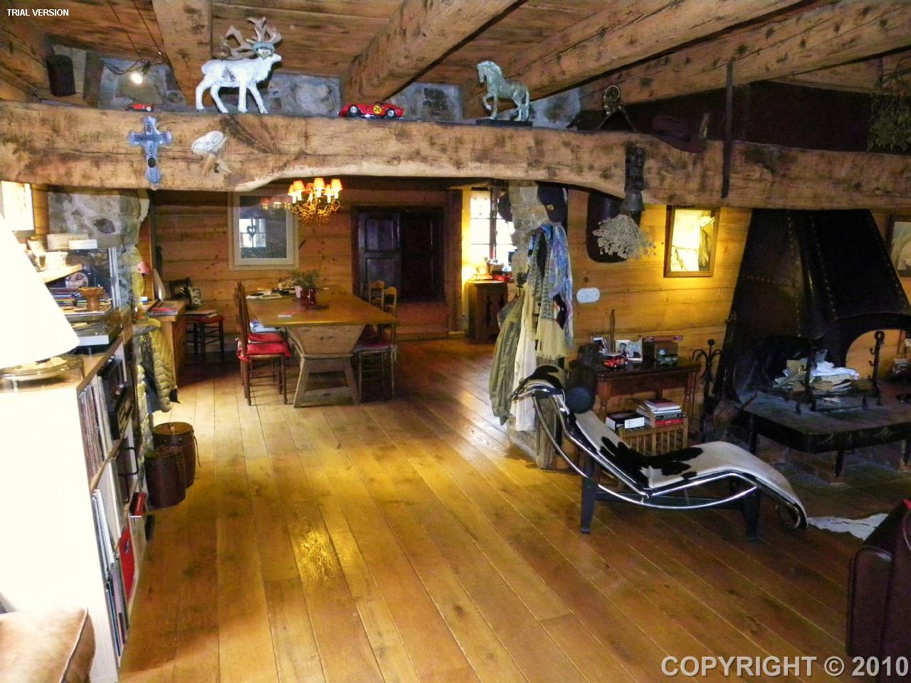 Lovely 17th Century village house in excellent condition situated in a priv