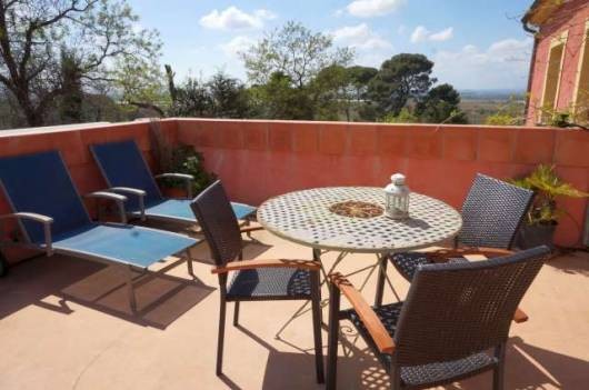 Superb business opportunity, located in an unique setting, on the Canal du