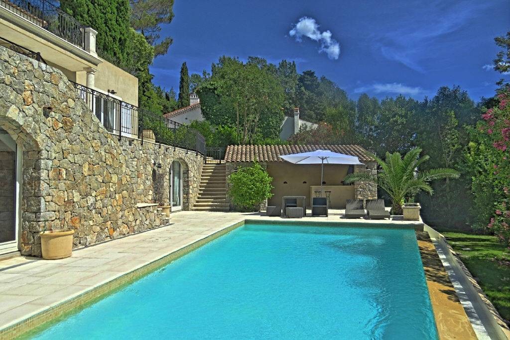 Spacious and modern newly built villa, situated within a quiet and peaceful