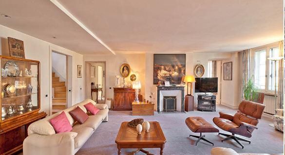 Superb and spacious 3 bedroom duplex apartment in the 6th Arrondissement of