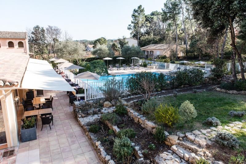 This charming 3 star hotel is set on the outskirts of a delightful village,