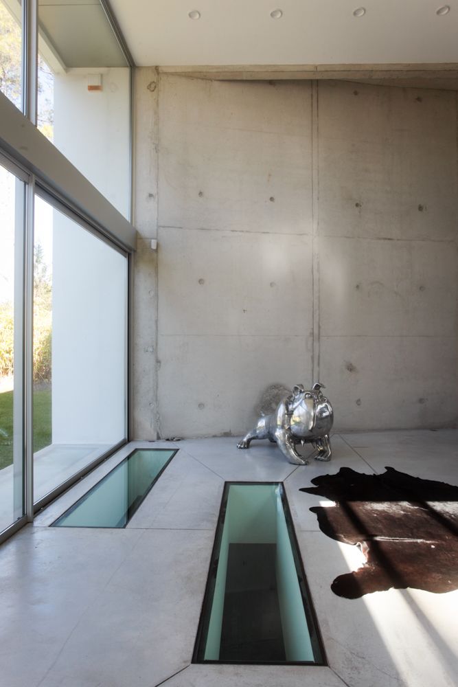 PRICE REDUCED – This spectacular contemporary villa in Aix-en-Provence stan