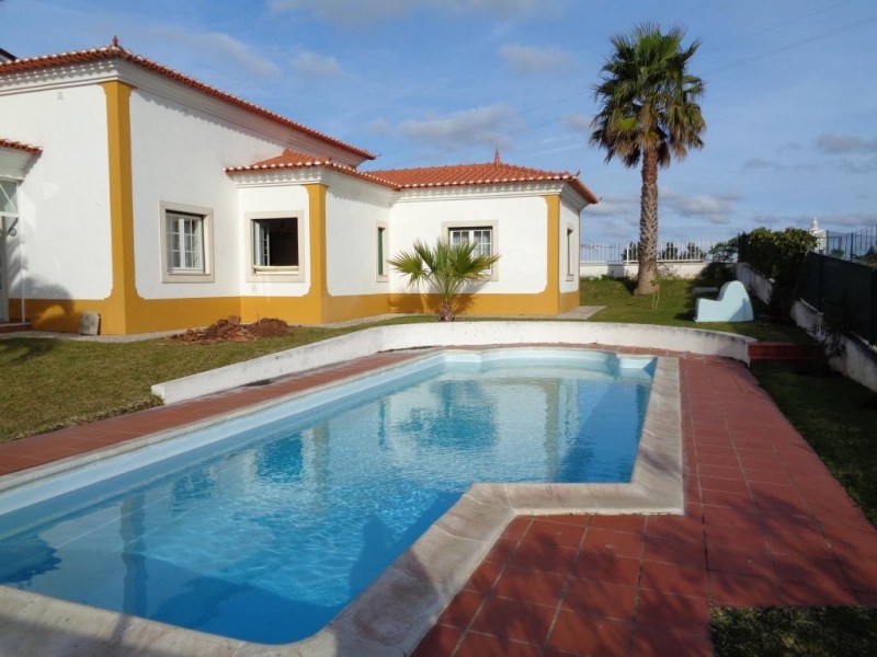 4 bedroom Villa for sale with sea view in Nadadouro, Central Portugal