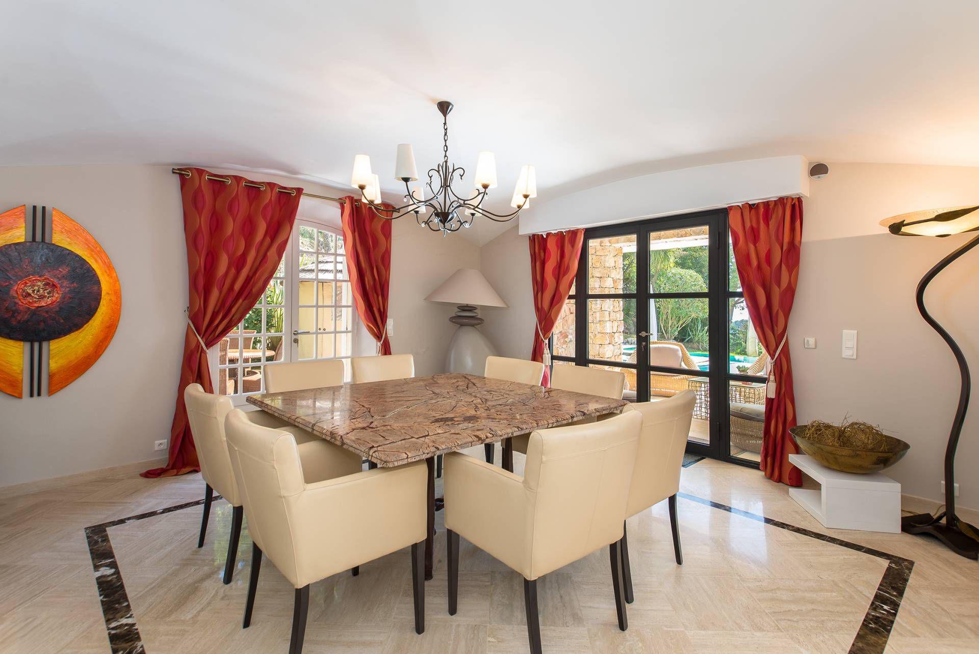 Superb luxury property situated in a sought-after residential district of L