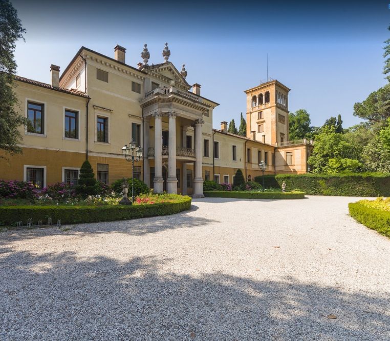 10 bedroom Villa for sale in Vicenza,