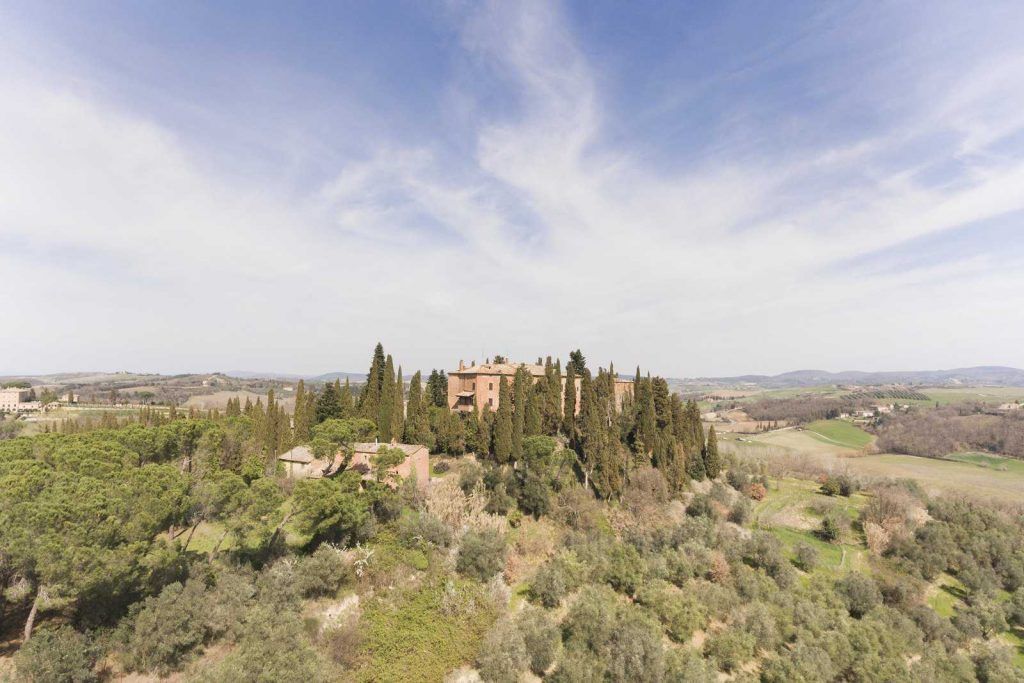 20 bedroom Manor House for sale with countryside view in Montalcino