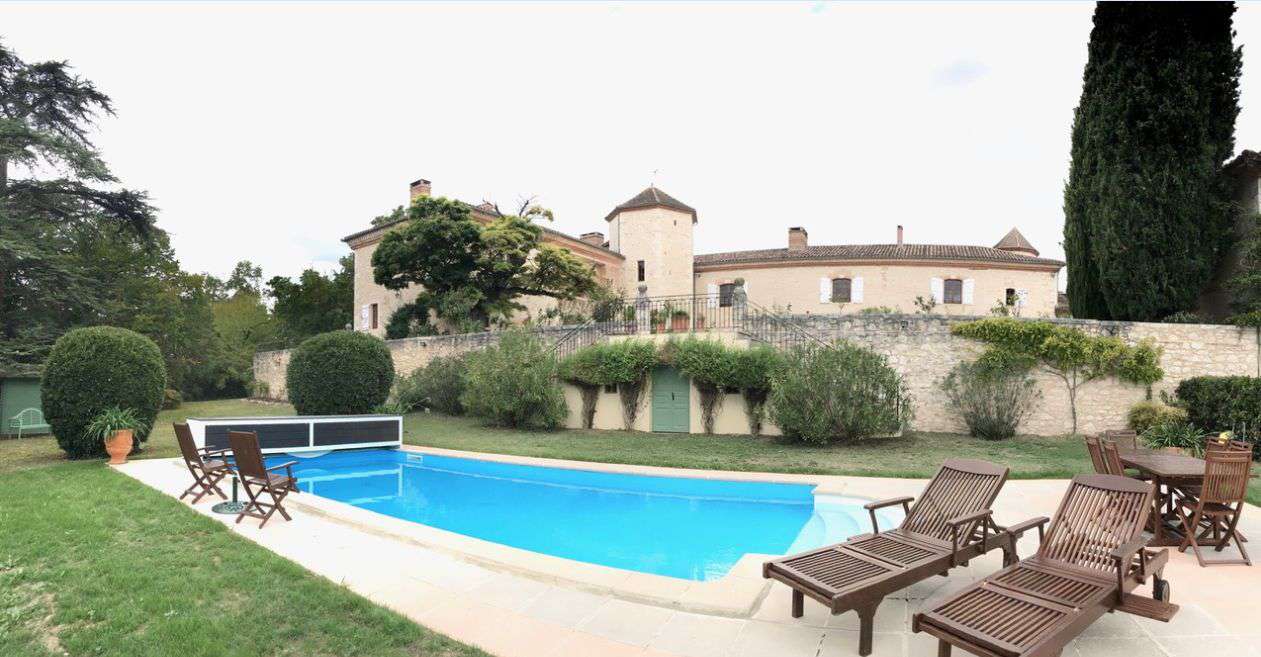 PRICE REDUCED – Simply stunning and superbly presented 6 bedroom French Cha