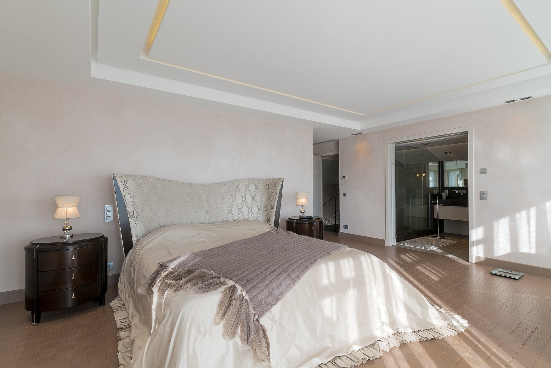 Luxurious 4 bedroom waterfront villa with a separate studio apartment, set