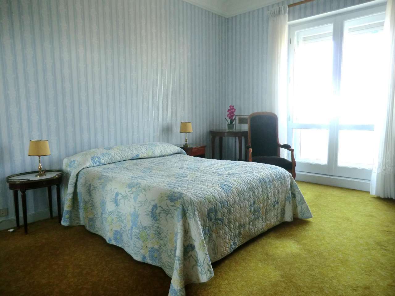 This superb apartment in Biarritz is located in a most prestigious building