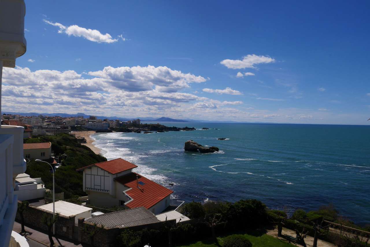 This superb apartment in Biarritz is located in a most prestigious building